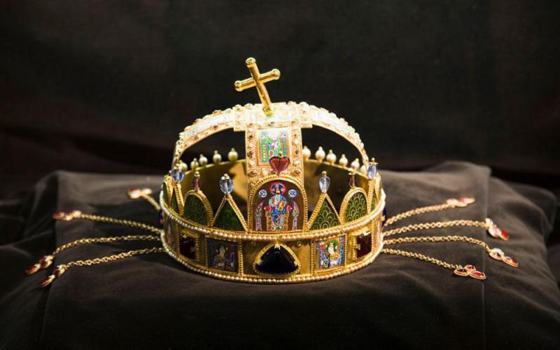 ﻿匈牙利的金王冠