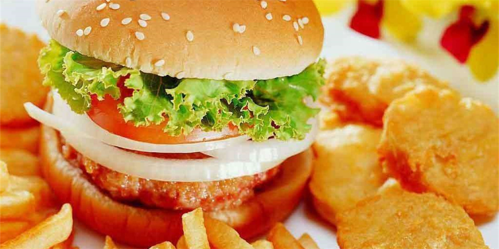 雙層芝士漢堡比鯊魚更可怕！美國CDC健康和營養報告發布