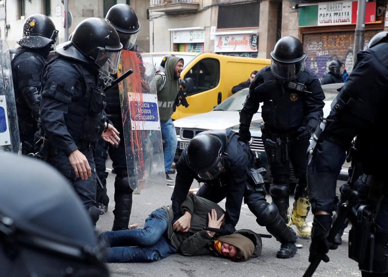西班牙內閣加泰開會 獨派示威衝突釀62傷