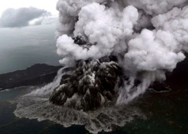 火山續噴發 印尼憂再引發海嘯