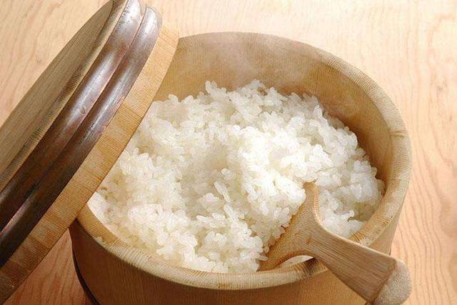 米飯和饅頭，誰更有營養？營養師：夏季減肥期間，選對主食很關鍵 