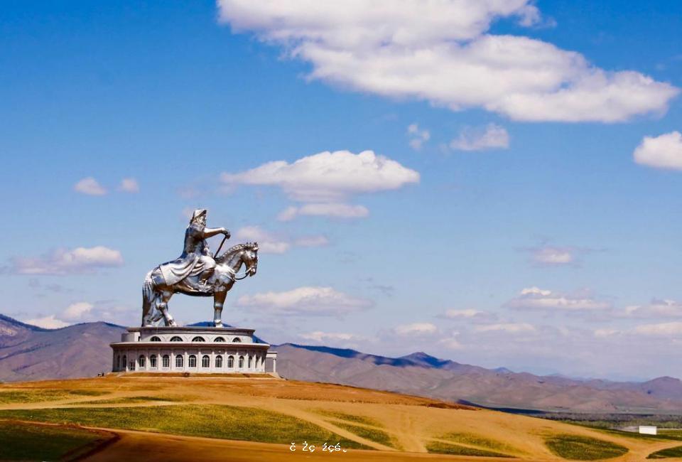 蒙古國人口只有3百多萬，面積却有160萬平方公里，夾在中俄之間，前途如何