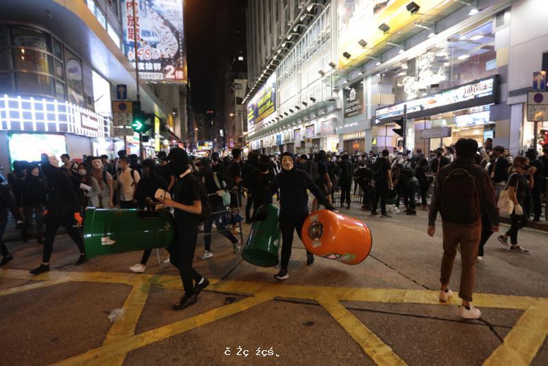 香港目前「窮得只剩下暴力」