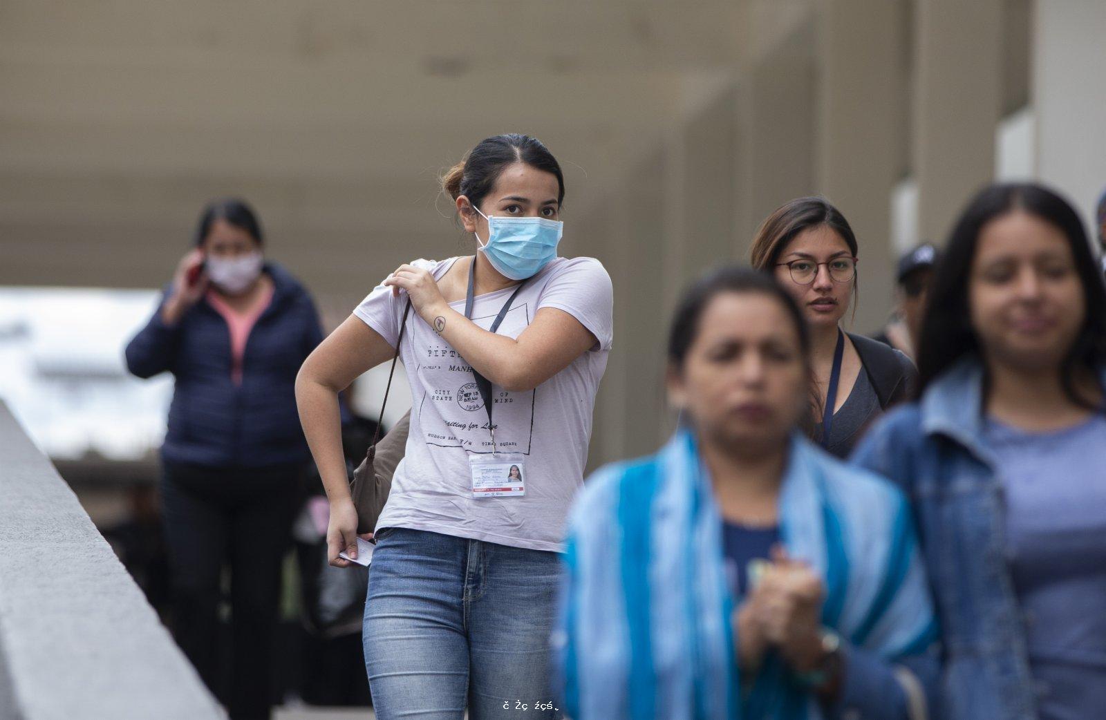 首批中國產新冠疫苗運抵厄瓜多爾
