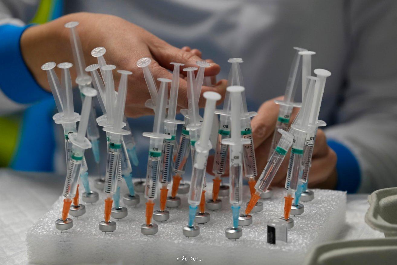 專家一致建議18歲以上須接種第三針疫苗
