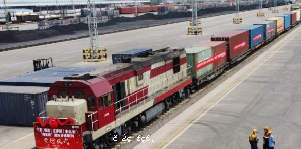 寧夏至伊朗「跨里海」國際貨運班列在銀川首發