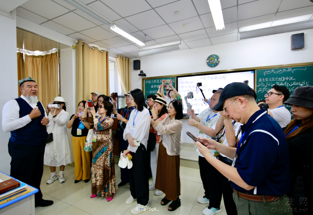 “追夢中華·大美新疆”｜海外華文媒體參訪新疆伊斯蘭教經學院